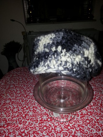 Muts van Drops Designs met hkn 8 en Eskimo wol van Drops