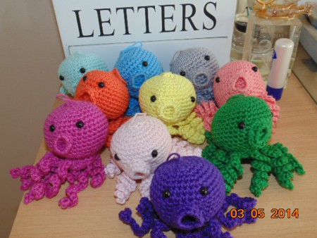 10 verschillende kleuren octopusjes